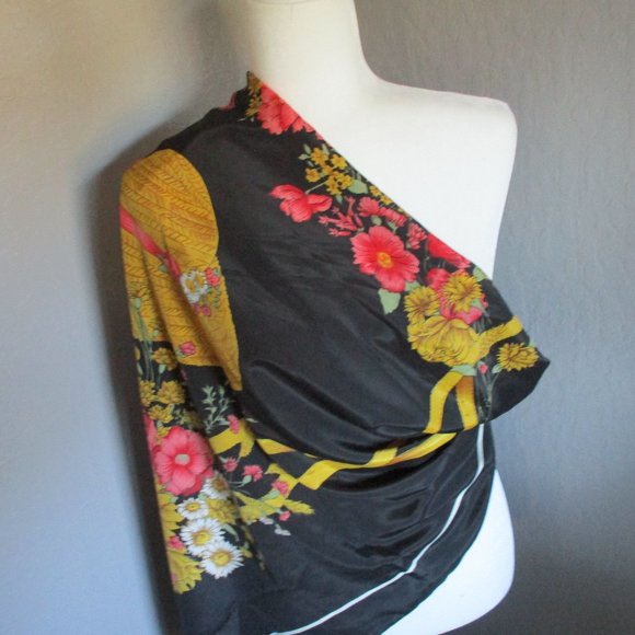 A day with the horses scarf - Picture 6 of 7